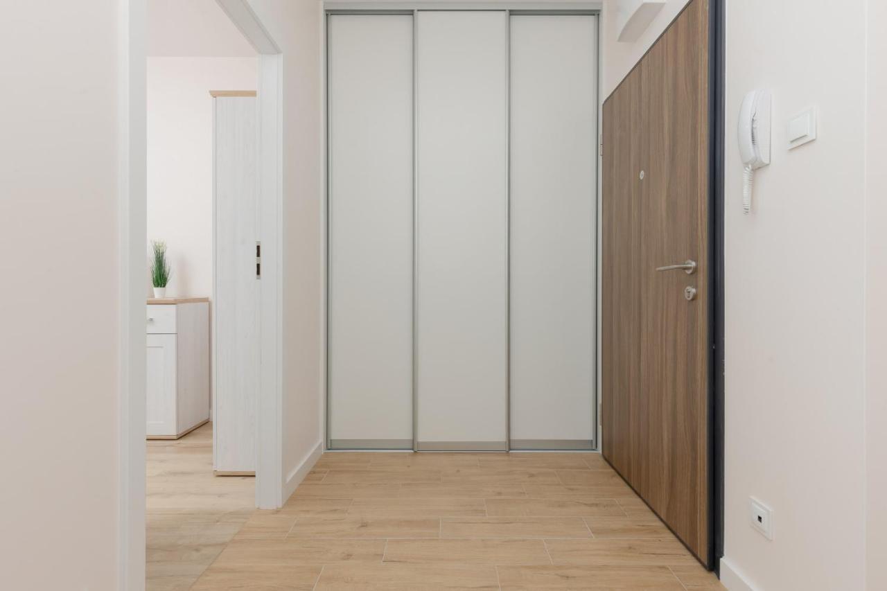 Apartment Cozy Lopuszanska By Renters