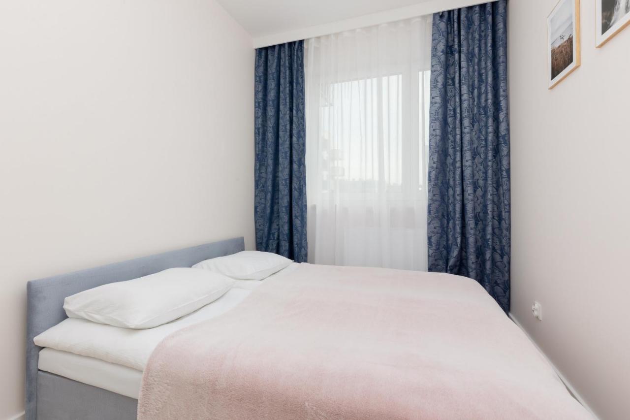 Cozy Lopuszanska By Renters Apartment